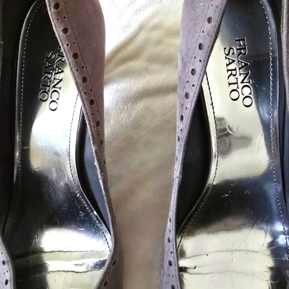 Gray Suede Buckle Pumps size 10 - Picture 9 of 14